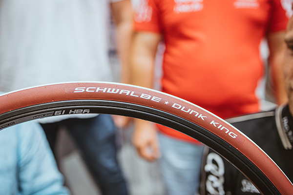 Schwalbe Dunk King wheelchair sports tyre red side