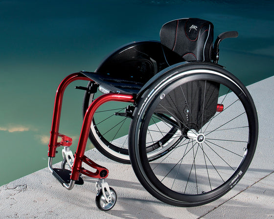 Progeo Joker lightweight everyday wheelchair pool